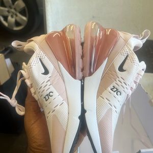Air Max 270 women size 5.5